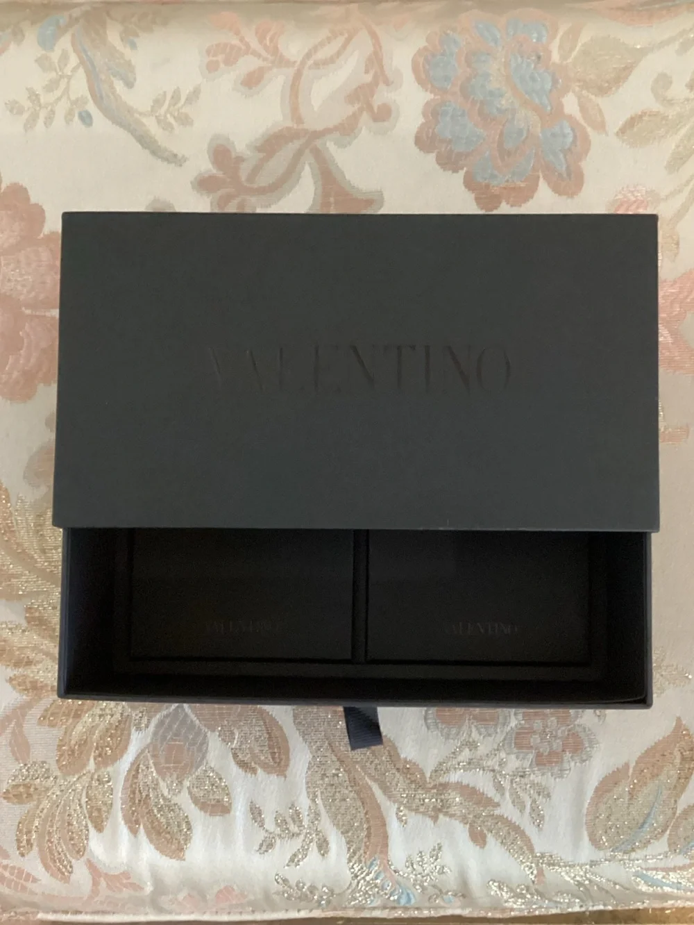 Valentino Garavani Patterned Sunglasses